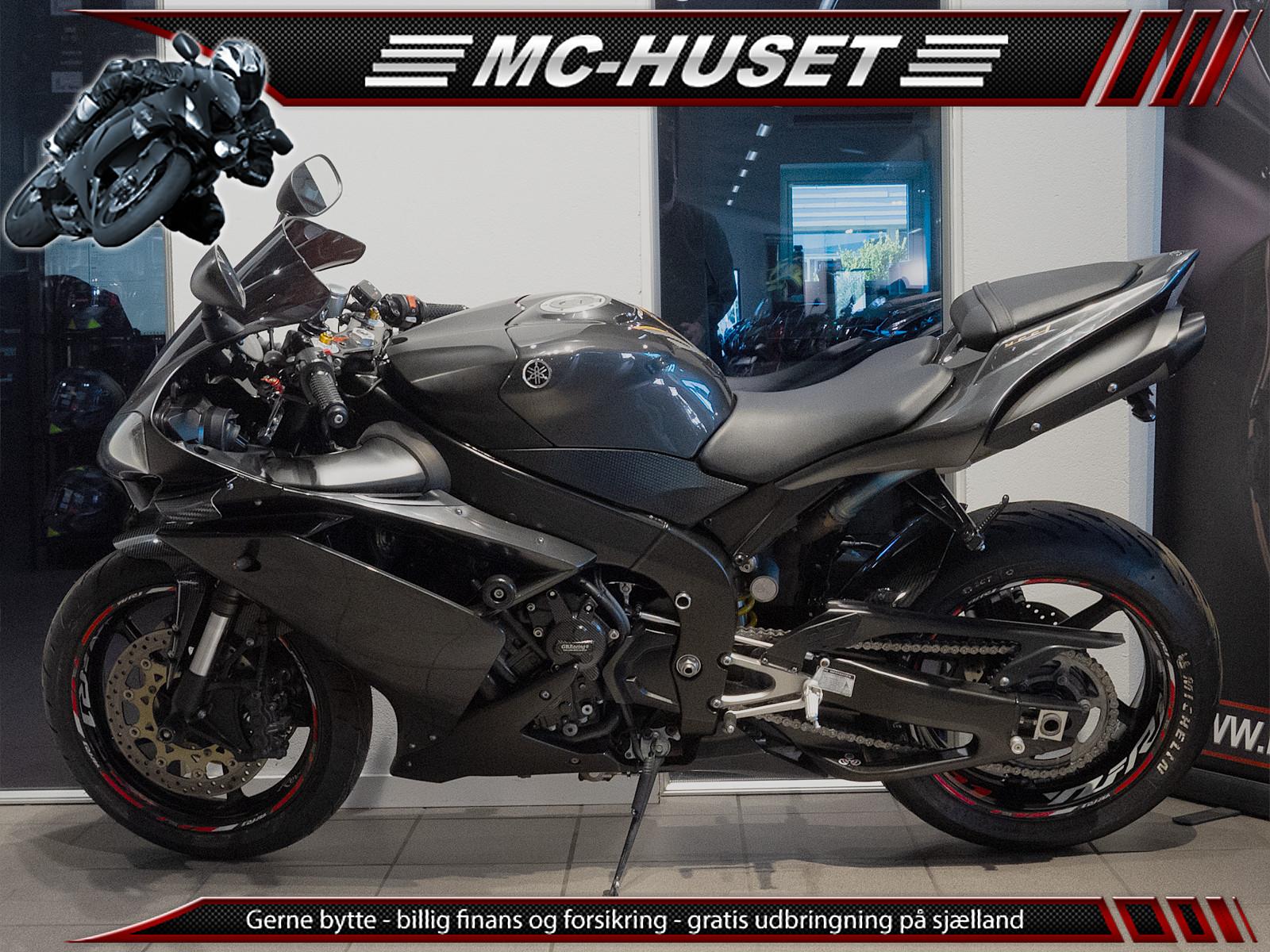 Yamaha YZF R1