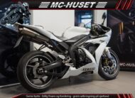 Yamaha YZF R1