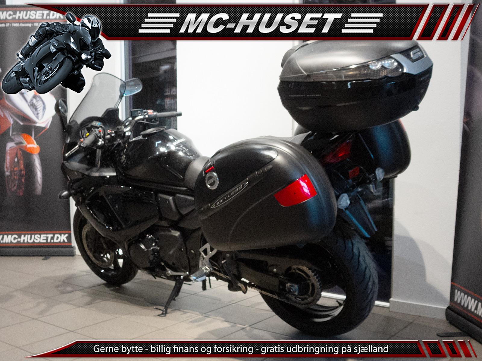Suzuki GSX 1250 FA