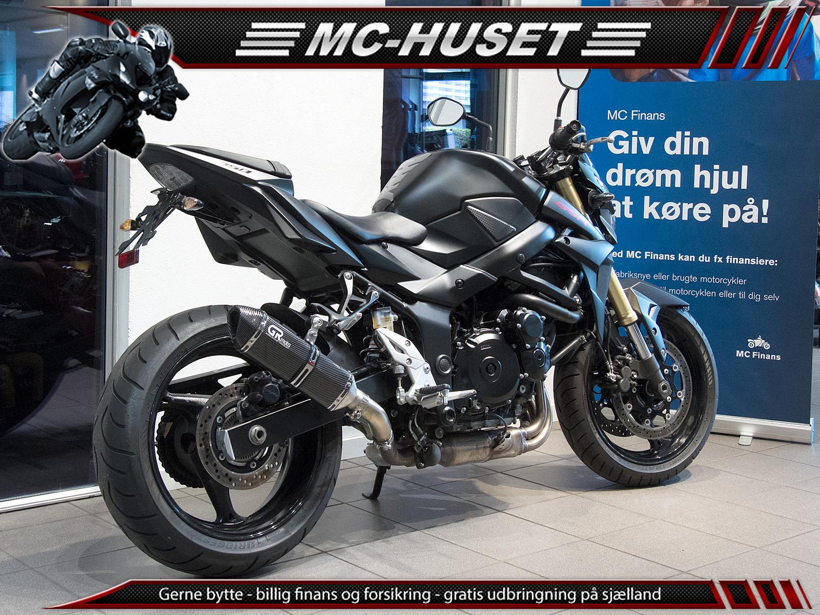 Suzuki GSR 750