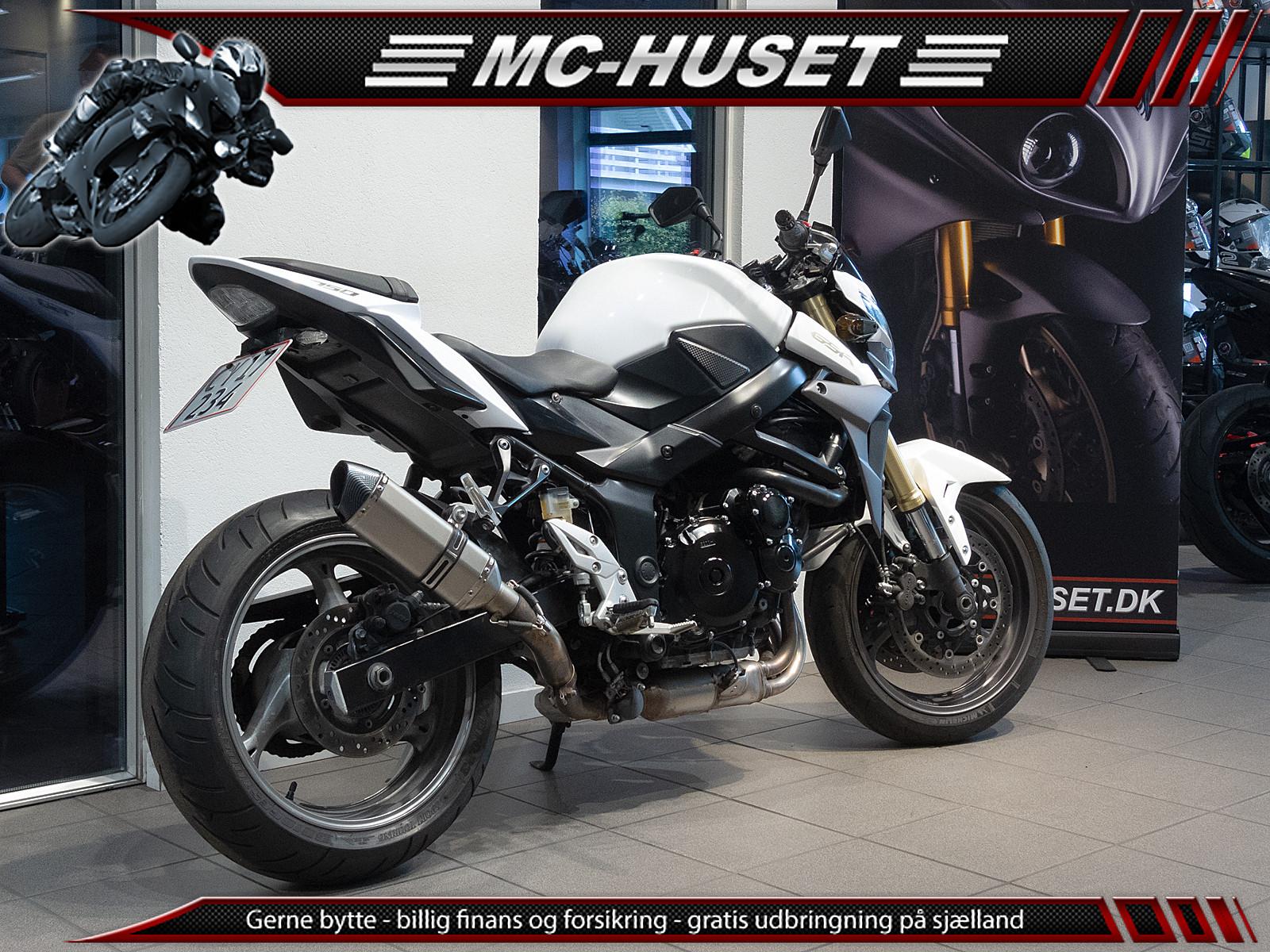 Suzuki GSR 750