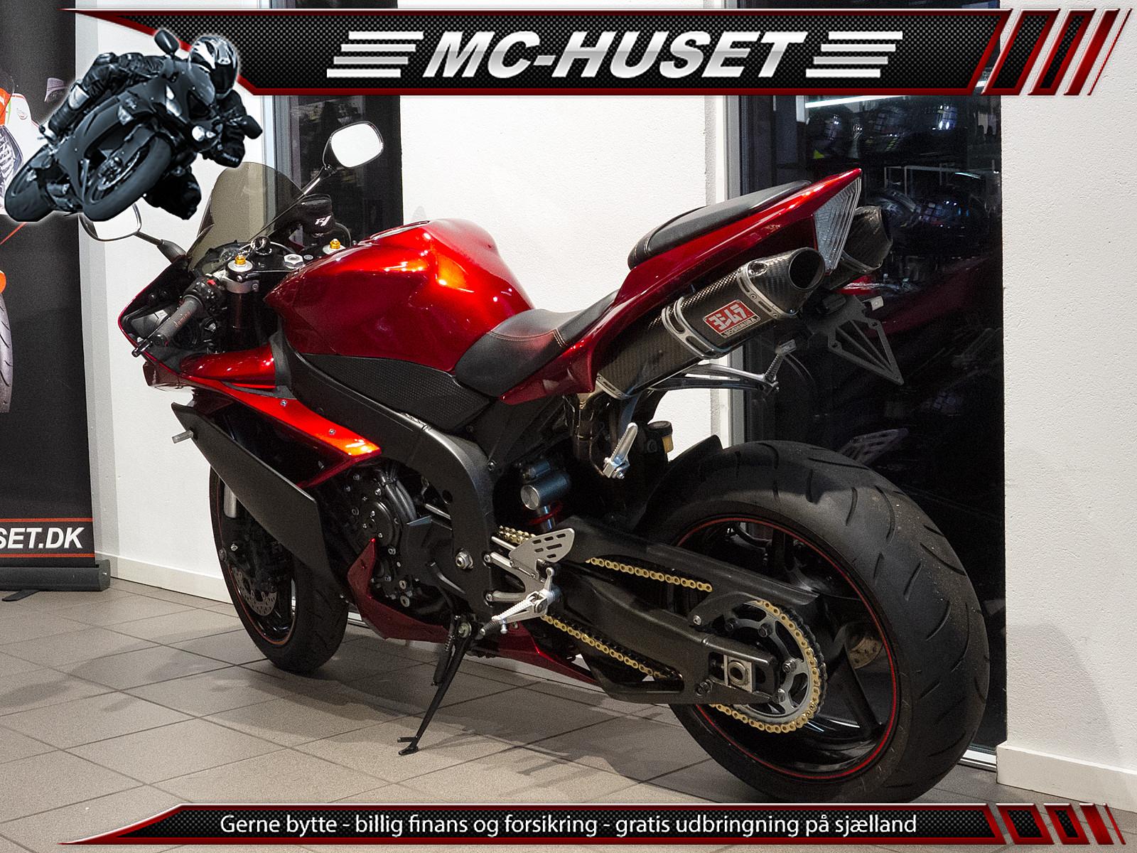 Yamaha YZF R1