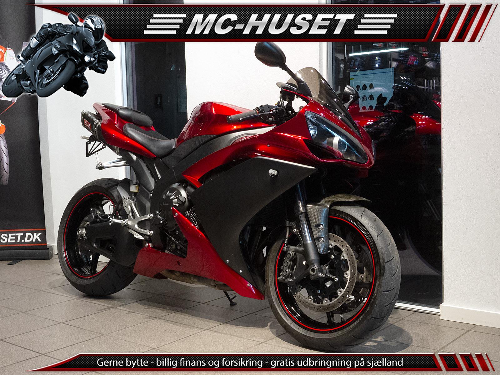 Yamaha YZF R1
